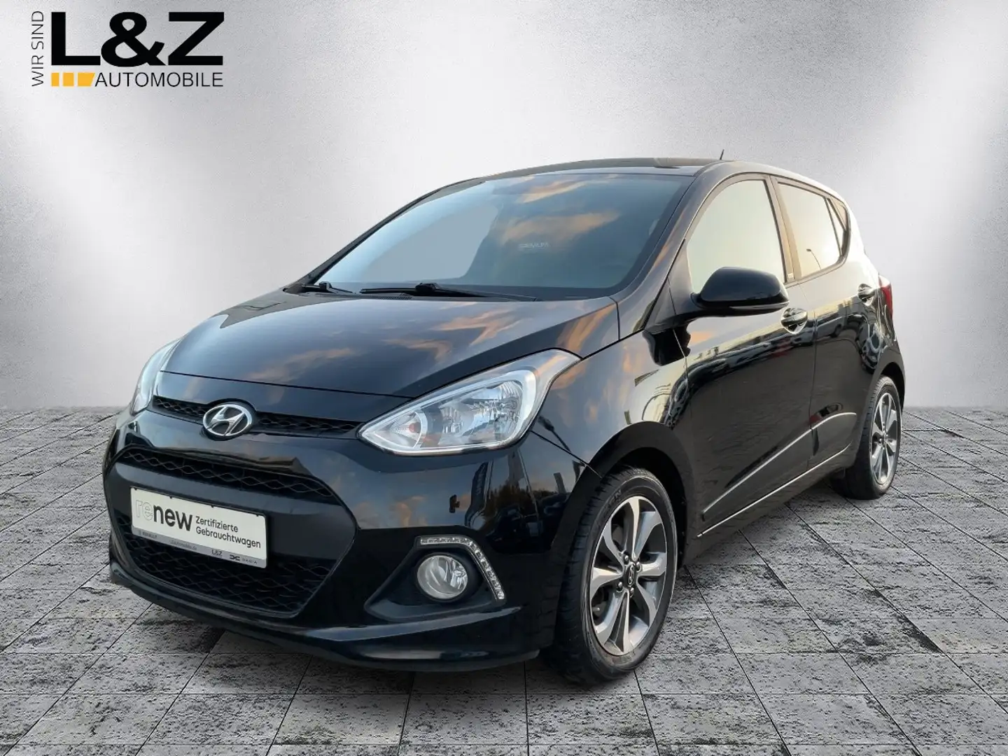 Hyundai i10 1.2 Passion Noir - 1