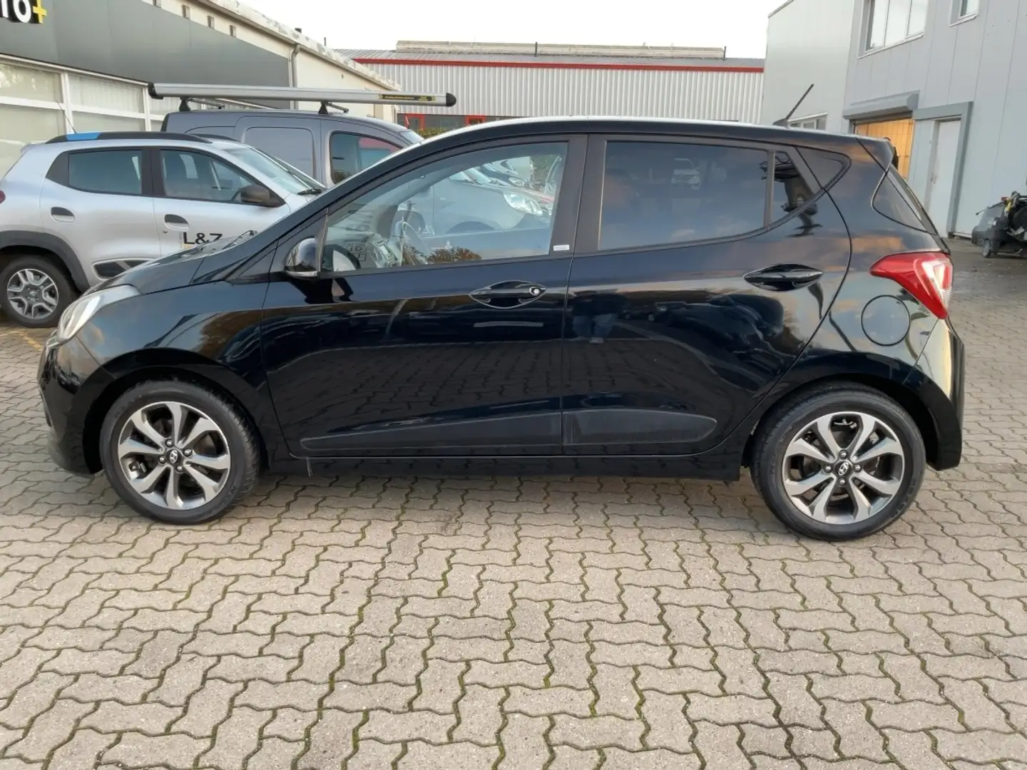 Hyundai i10 1.2 Passion Noir - 2