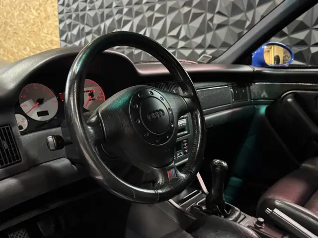 Audi RS2 view 7