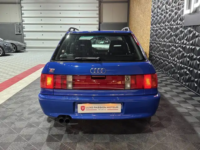Audi RS2 view 5