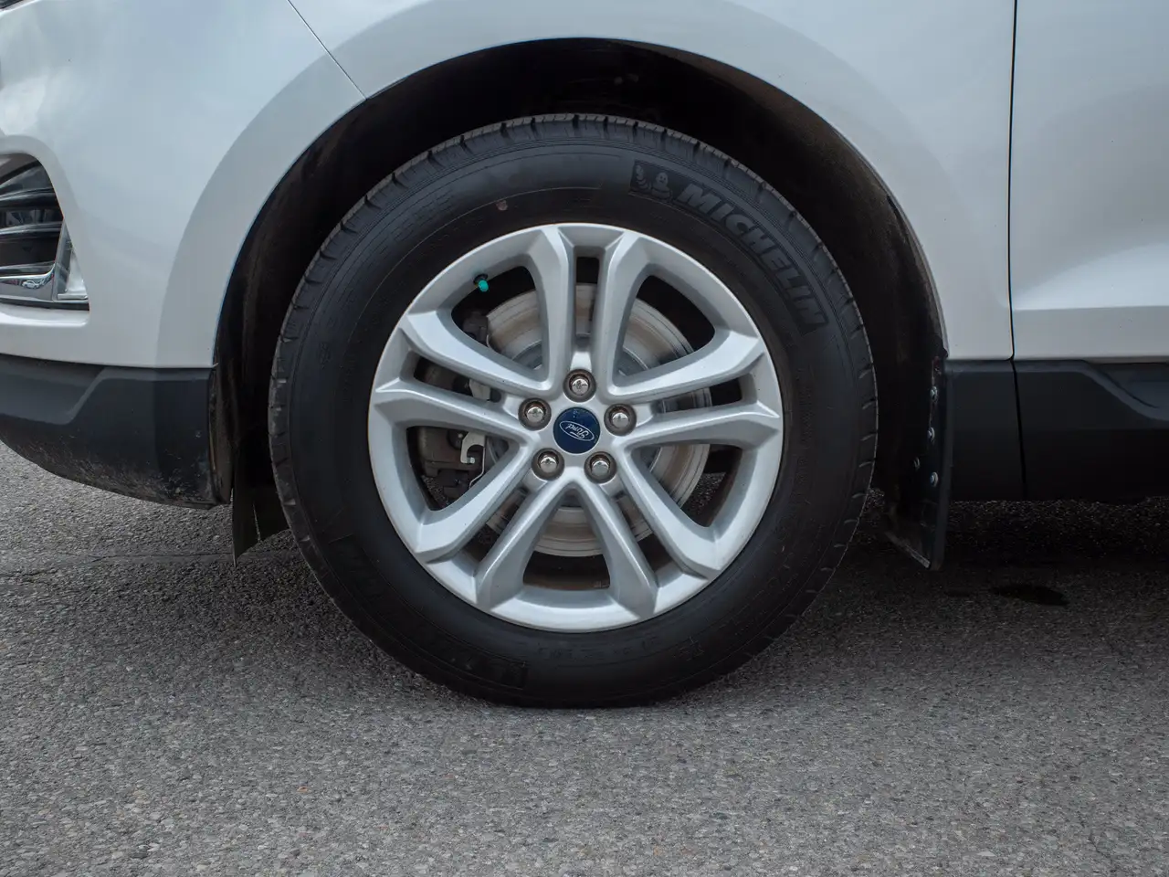 Ford Edge photo Ford Edge