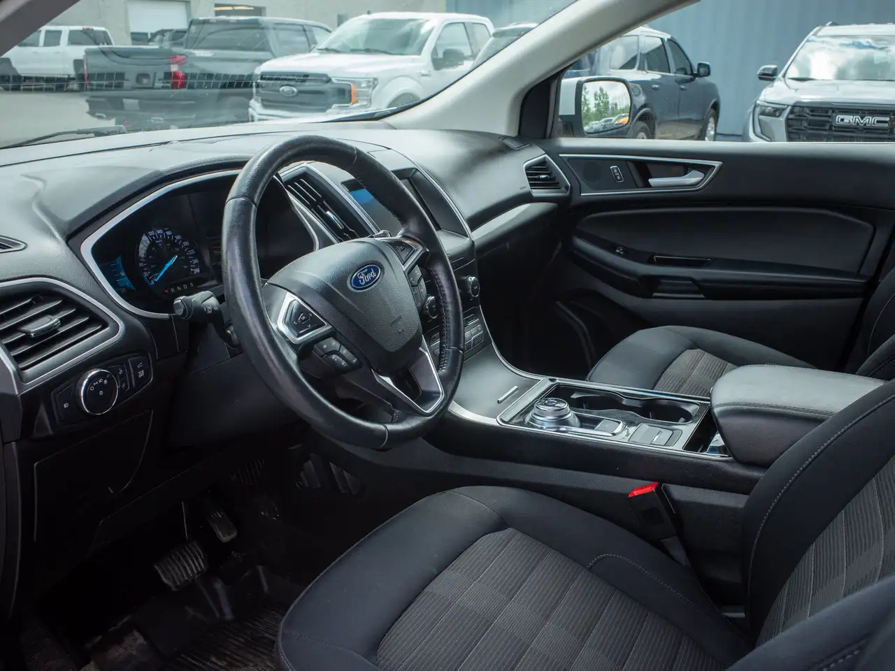 Ford Edge photo Ford Edge