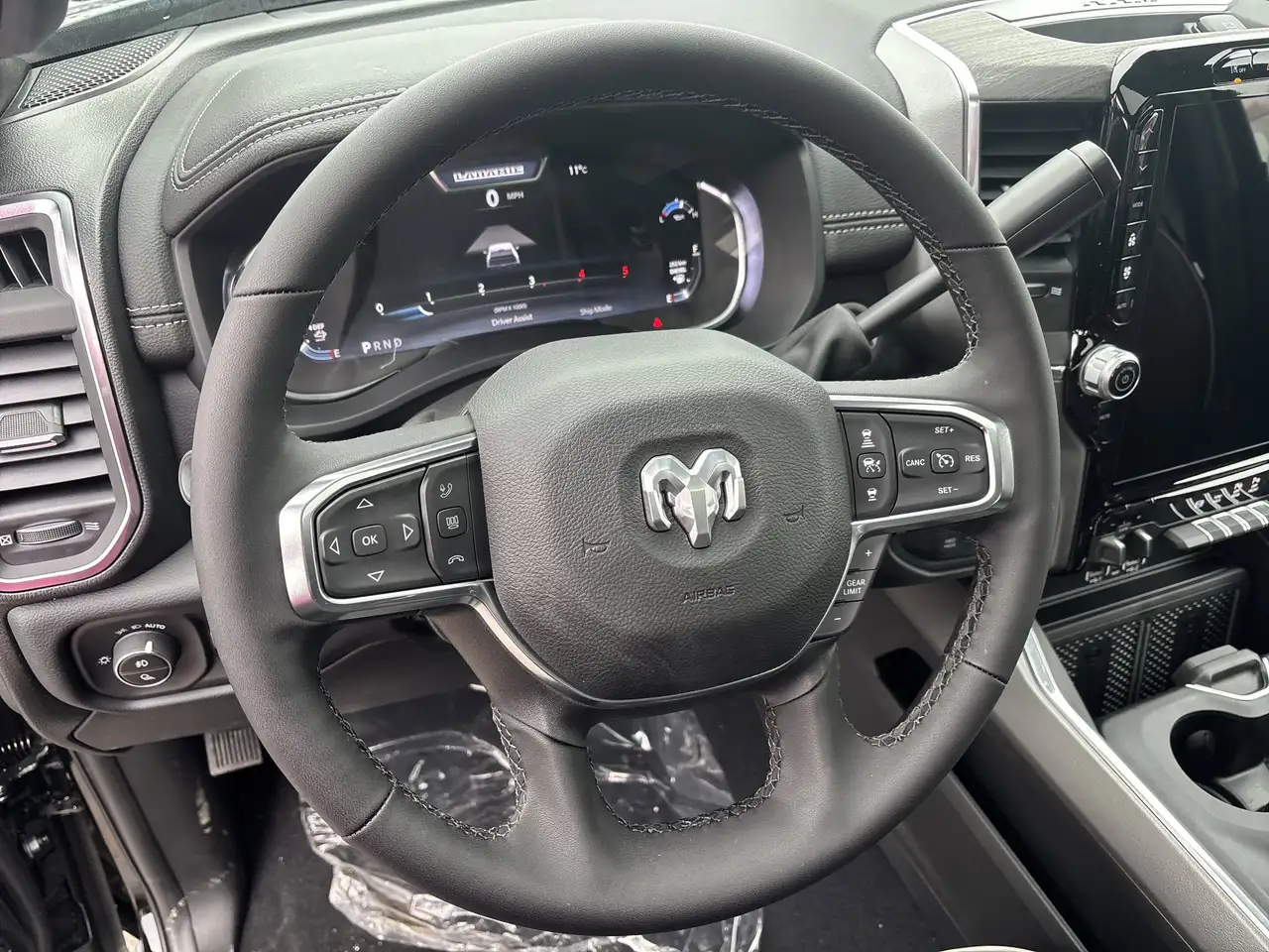 RAM 3500 снимка RAM 3500