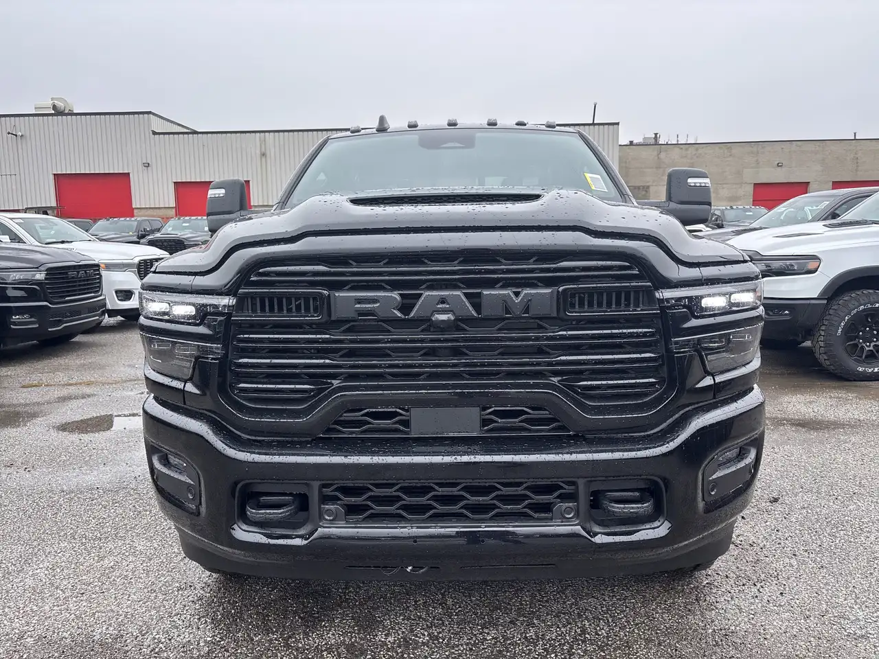RAM 3500 снимка RAM 3500