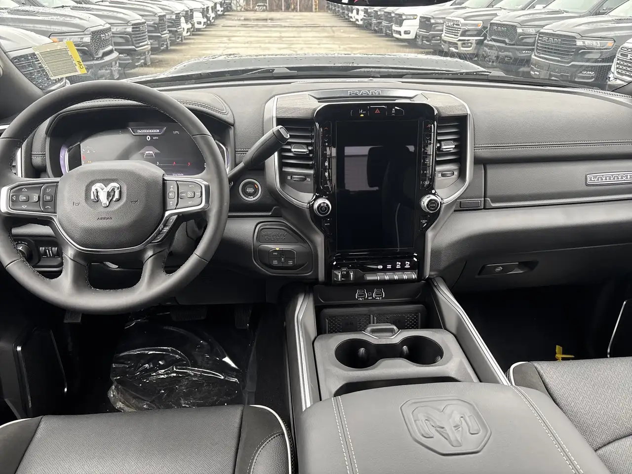 RAM 3500 снимка RAM 3500