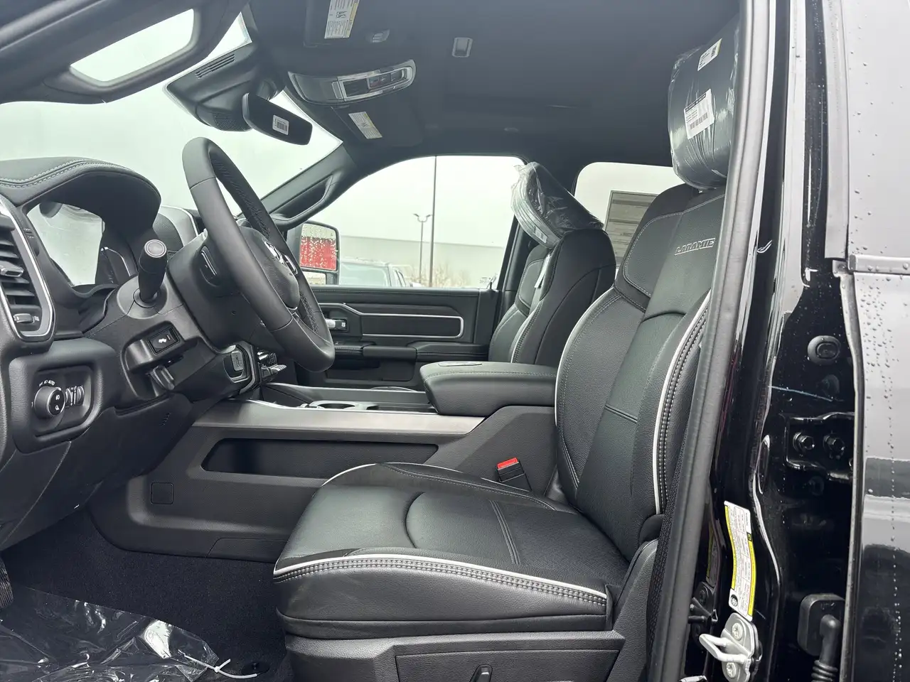 RAM 3500 снимка RAM 3500