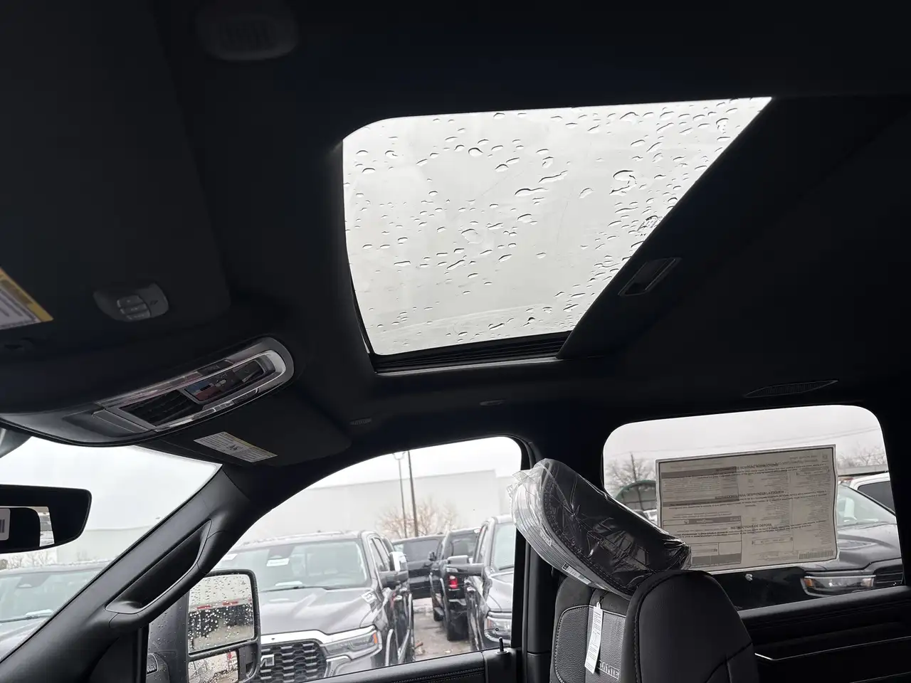 RAM 3500 снимка RAM 3500