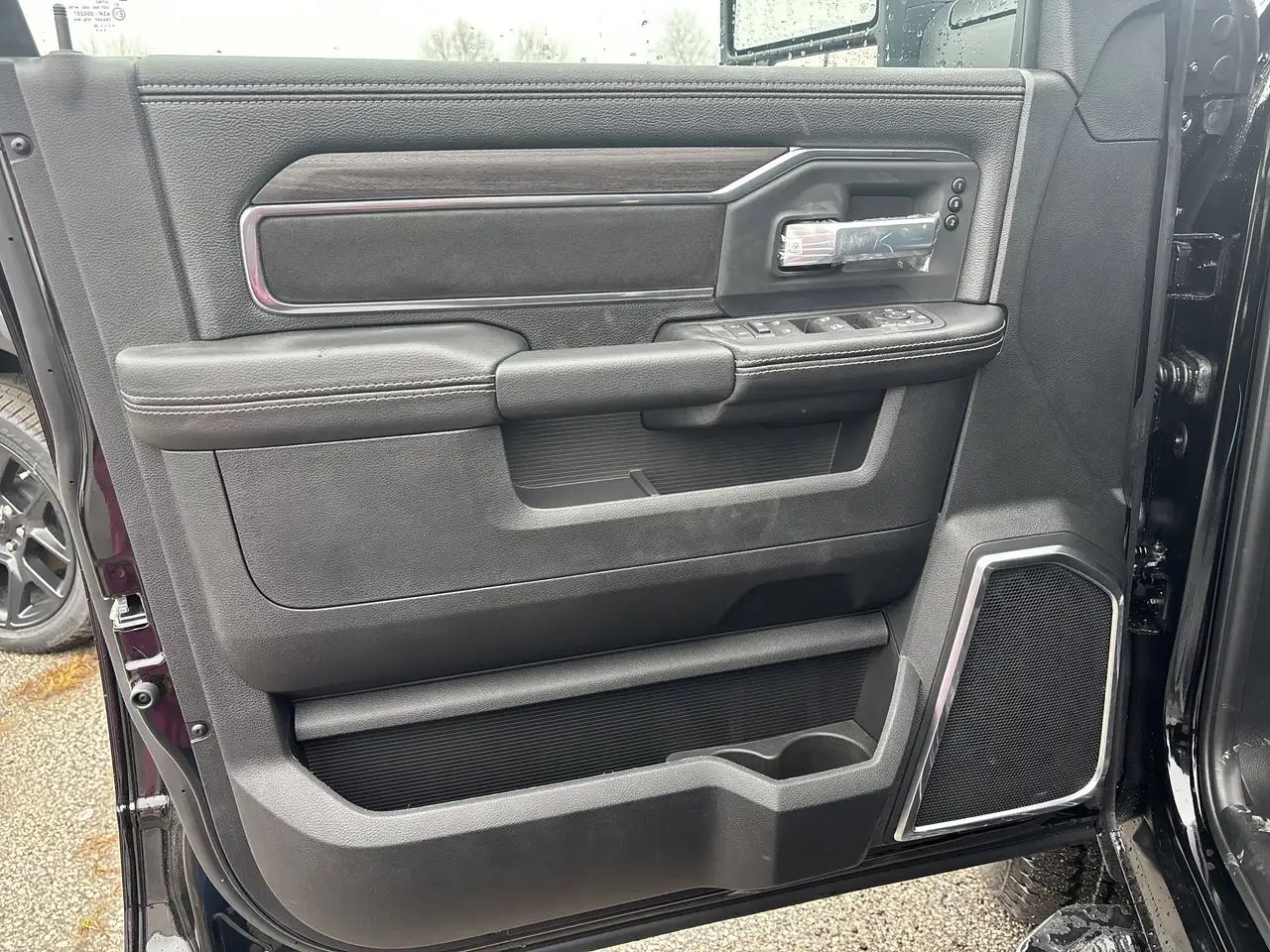 RAM 3500 снимка RAM 3500