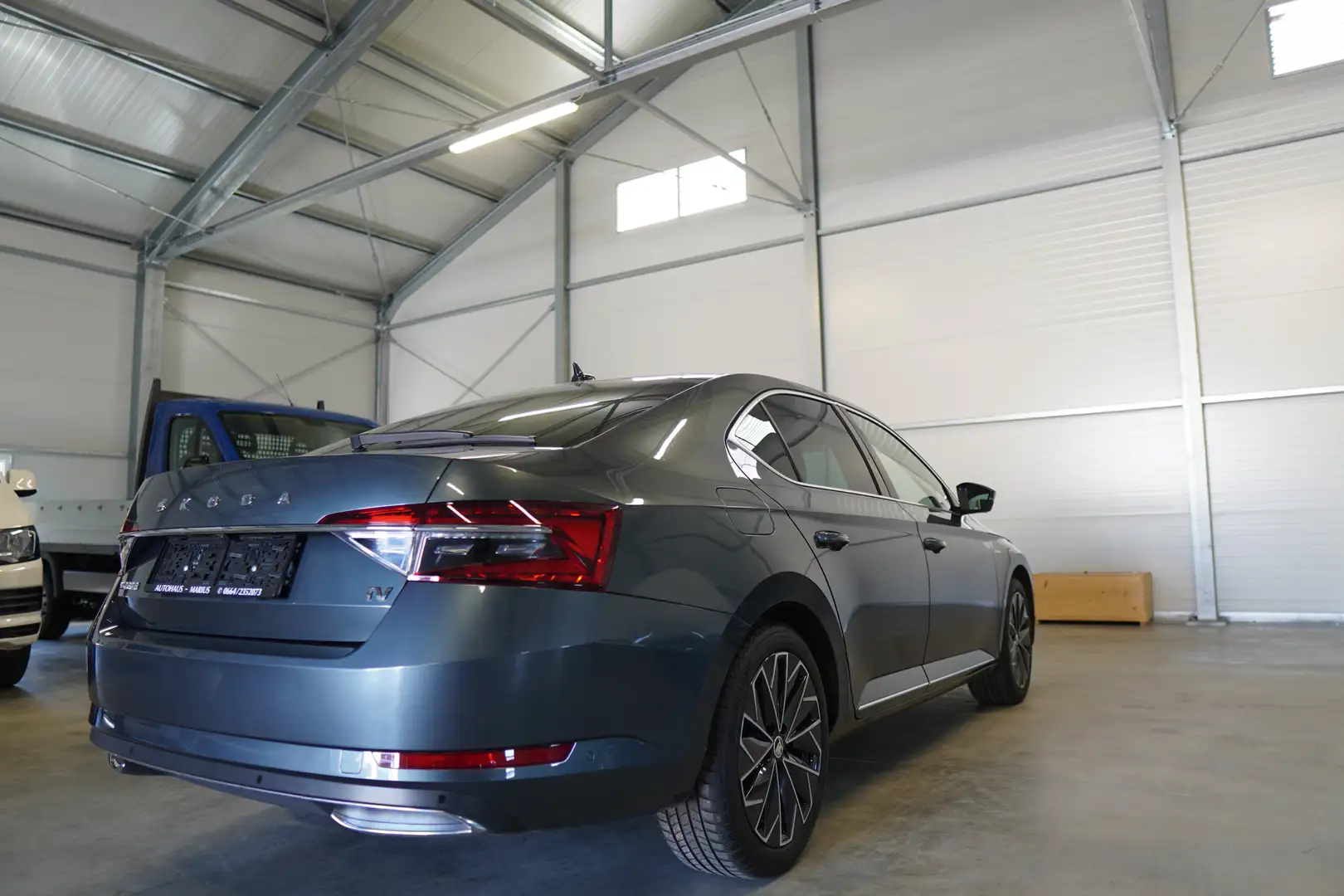 Skoda Superb 1,4 TSI PHEV L & K DSG DIGITAL TACHO STANDHEIZUNG Grau - 2