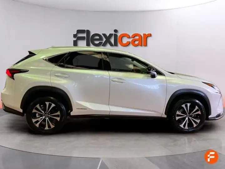 Lexus NX 300h BUSINESS 2WD 2021, foto 9