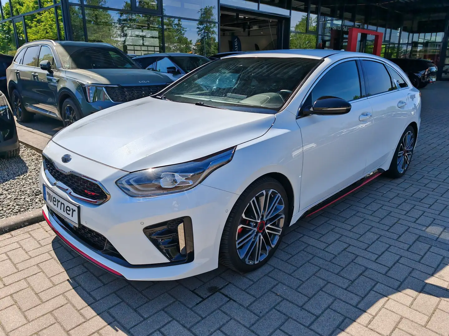 Kia Proceed 1.6 T GT DCT Komfort-Paket JBL Navi Weiß - 2