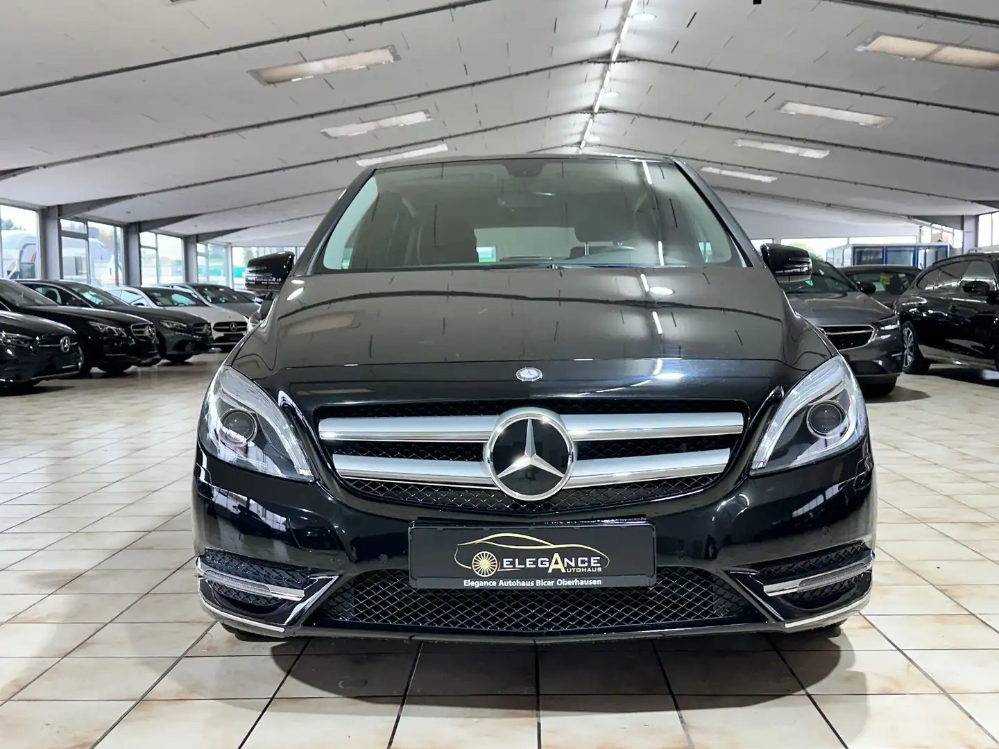 Mercedes-Benz B 250 Aut BlueEfficiency Schwarz - 2