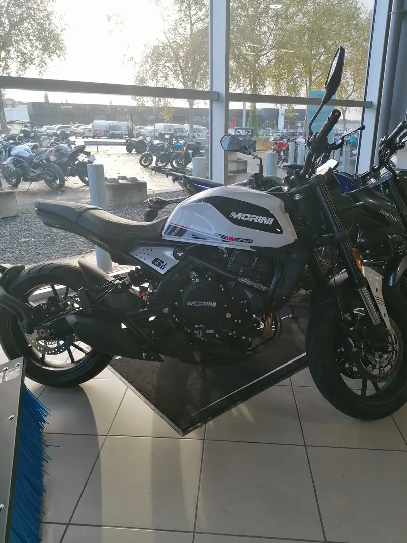 Moto Morini Seiemmezzo Blanc - 1