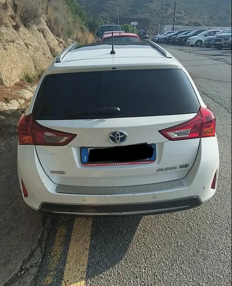 Toyota Auris Auris II 2013 Touring Sport  1.8 hybrid Lounge Bianco - 2