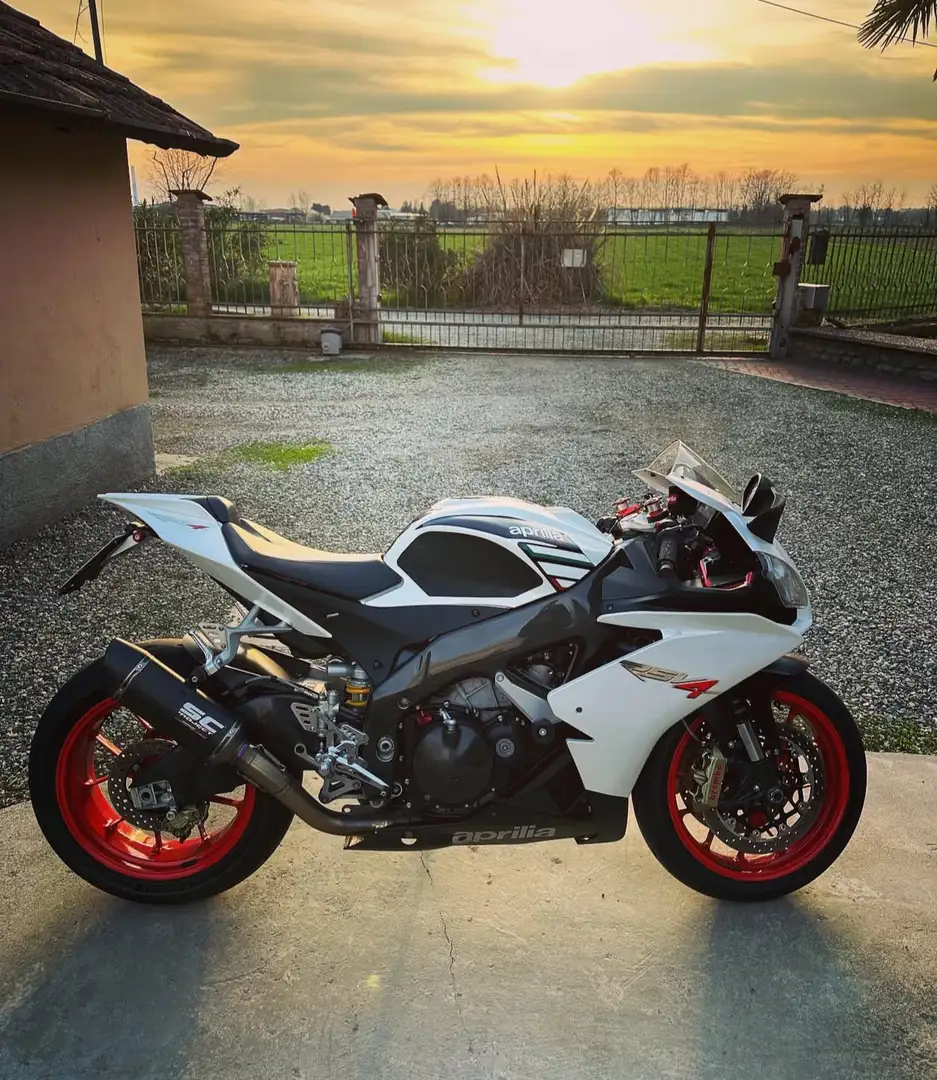 Aprilia RSV4 aprc - 1