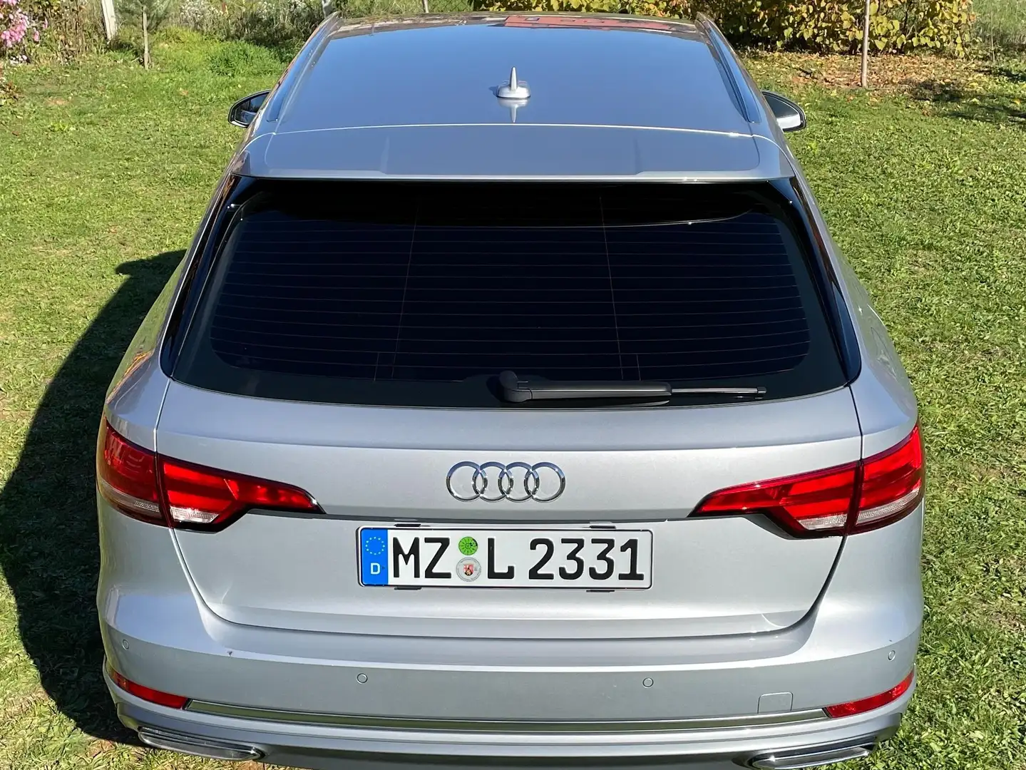 Audi A4 Avant 35 TDI S tronic sport Silber - 2