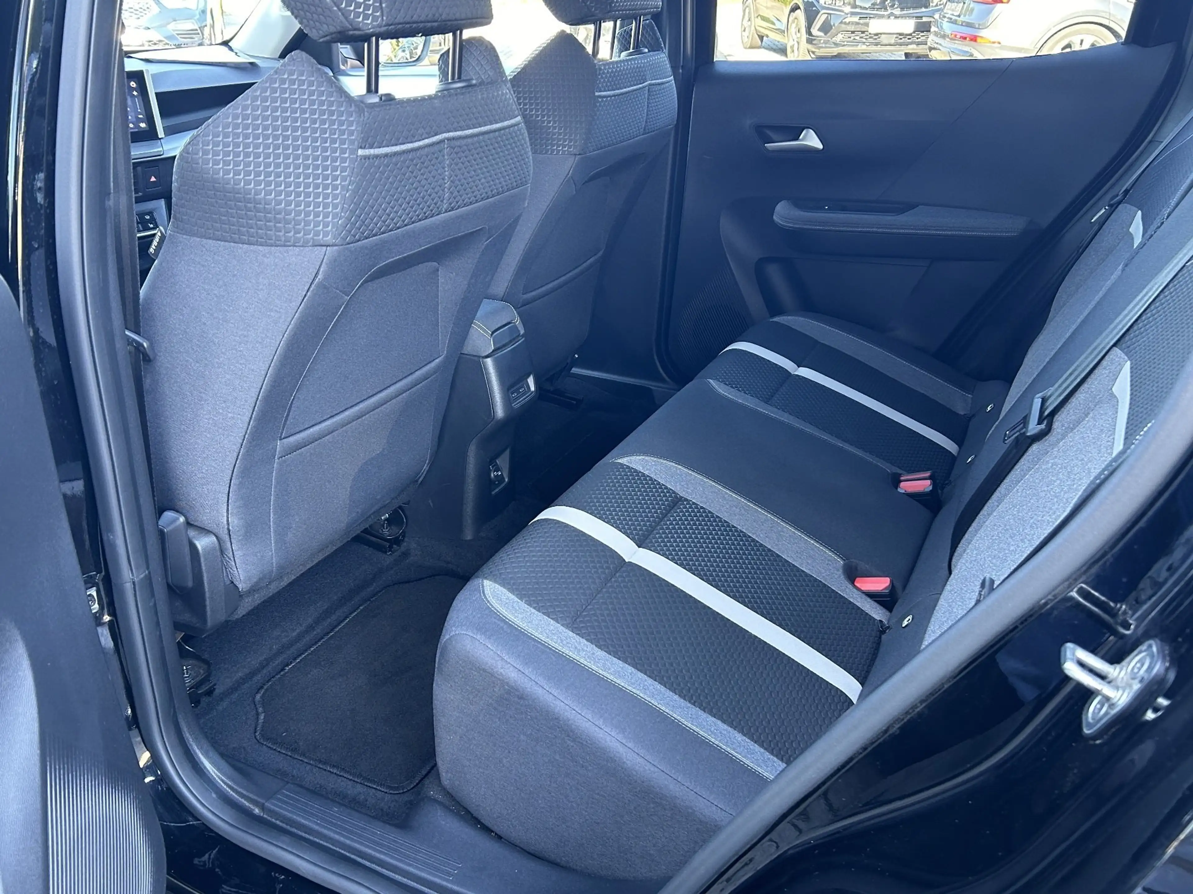 Opel Frontera Electric GS 83 kW Navi Shz PDC Allwetter — photo 10