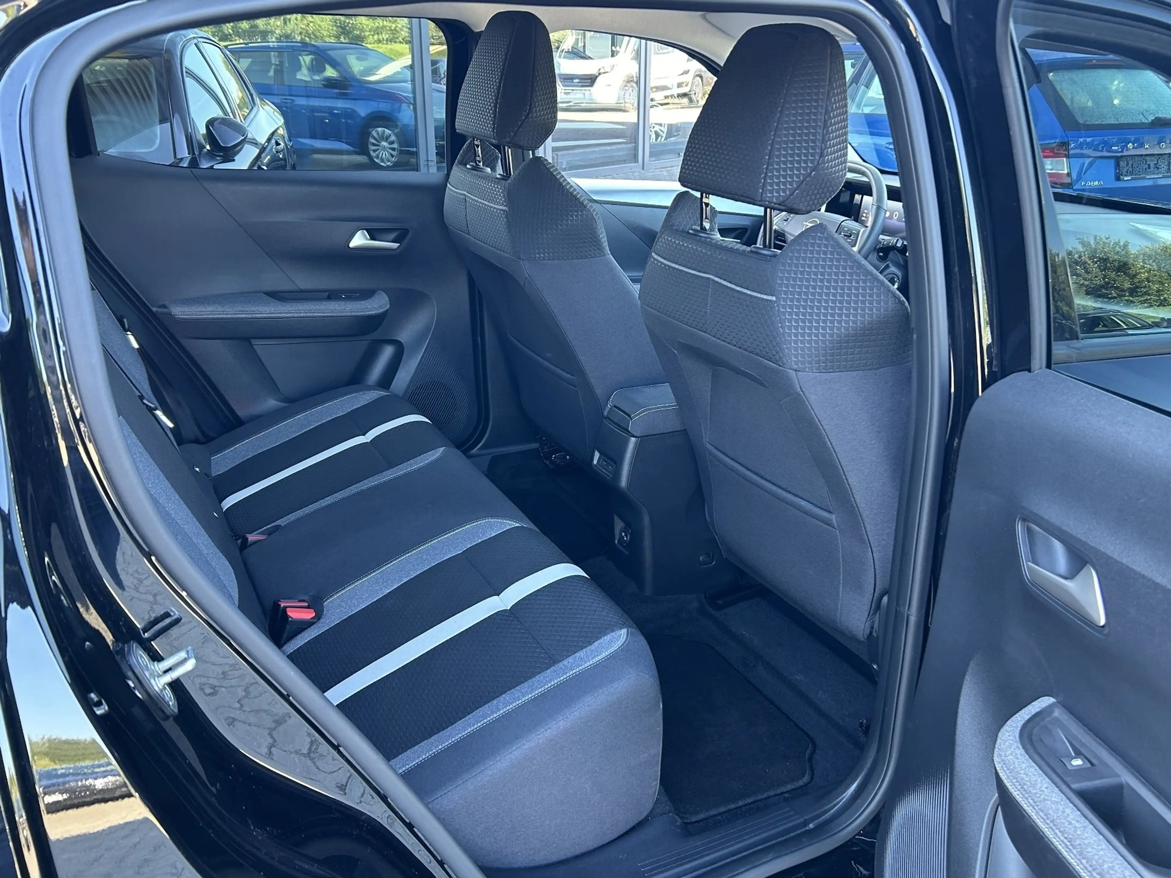 Opel Frontera Electric GS 83 kW Navi Shz PDC Allwetter — photo 14