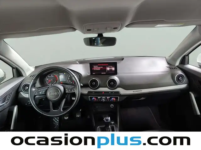 Audi Q2 view 6