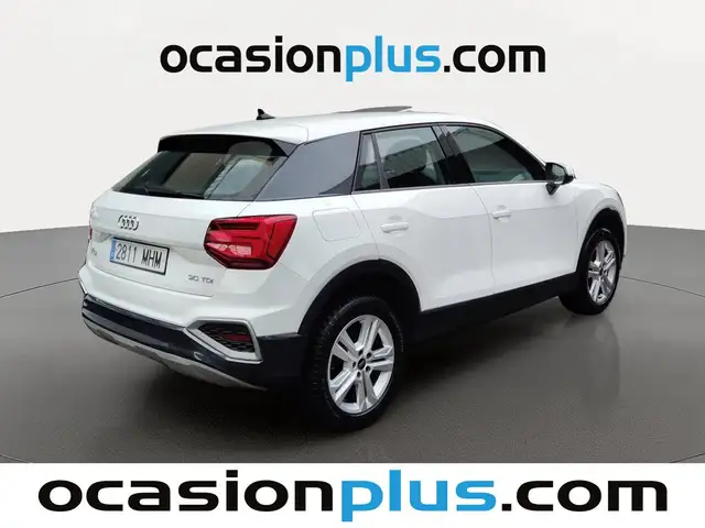 Audi Q2 view 4