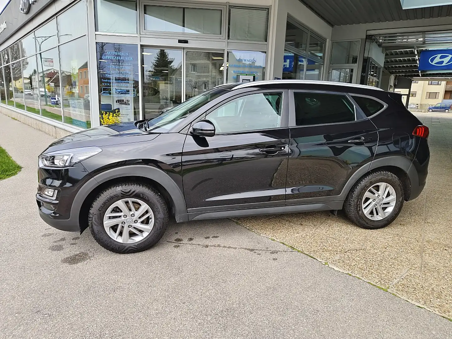 Hyundai TUCSON 1,6 CRDI 4WD Level 3 Plus DCT Aut. Noir - 2