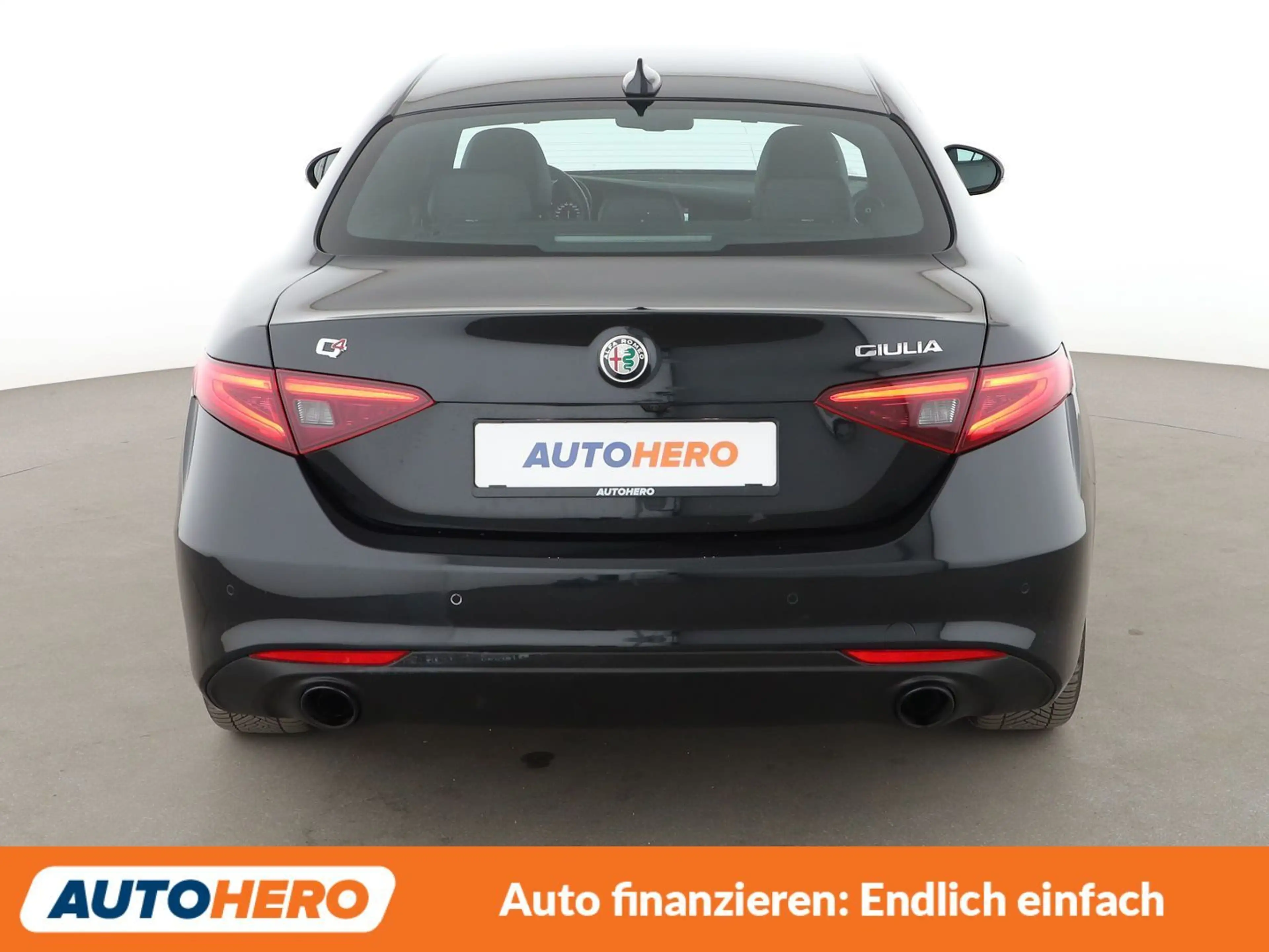Alfa Romeo Giulia 2.0 Turbo Ti Q4 Aut.*NAV*MATRIX*ACC*CAM*PDC*SHZ* — photo 5