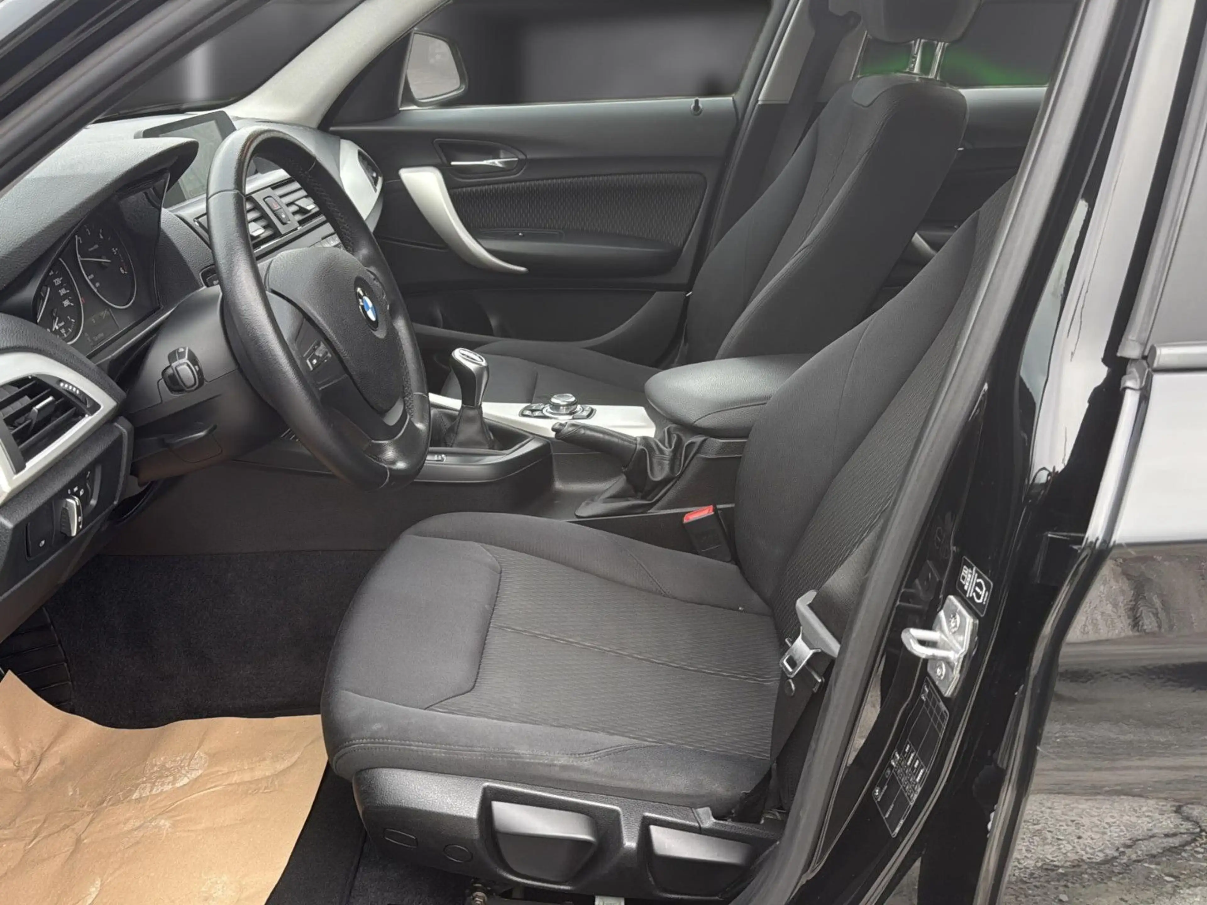 BMW 116 d 5-trg. Efficient Dynamics Edit — photo 13