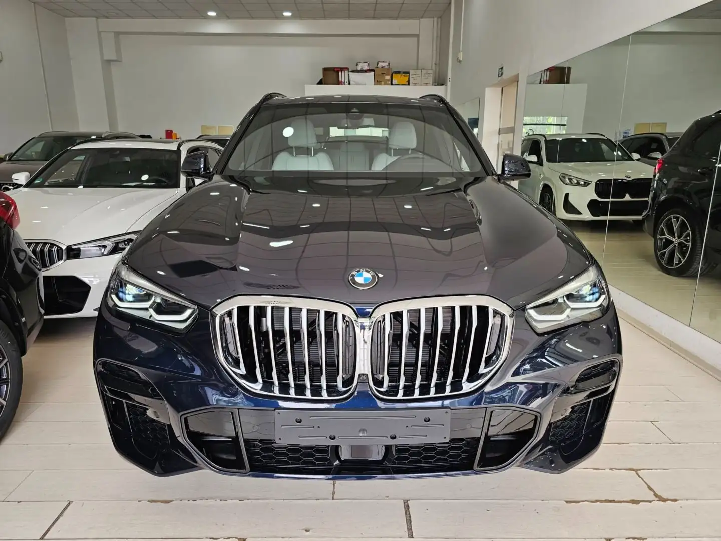 BMW X5 XDrive 40d mhev 48V M-Sport auto TETTO LED CAMERA Czarny - 2