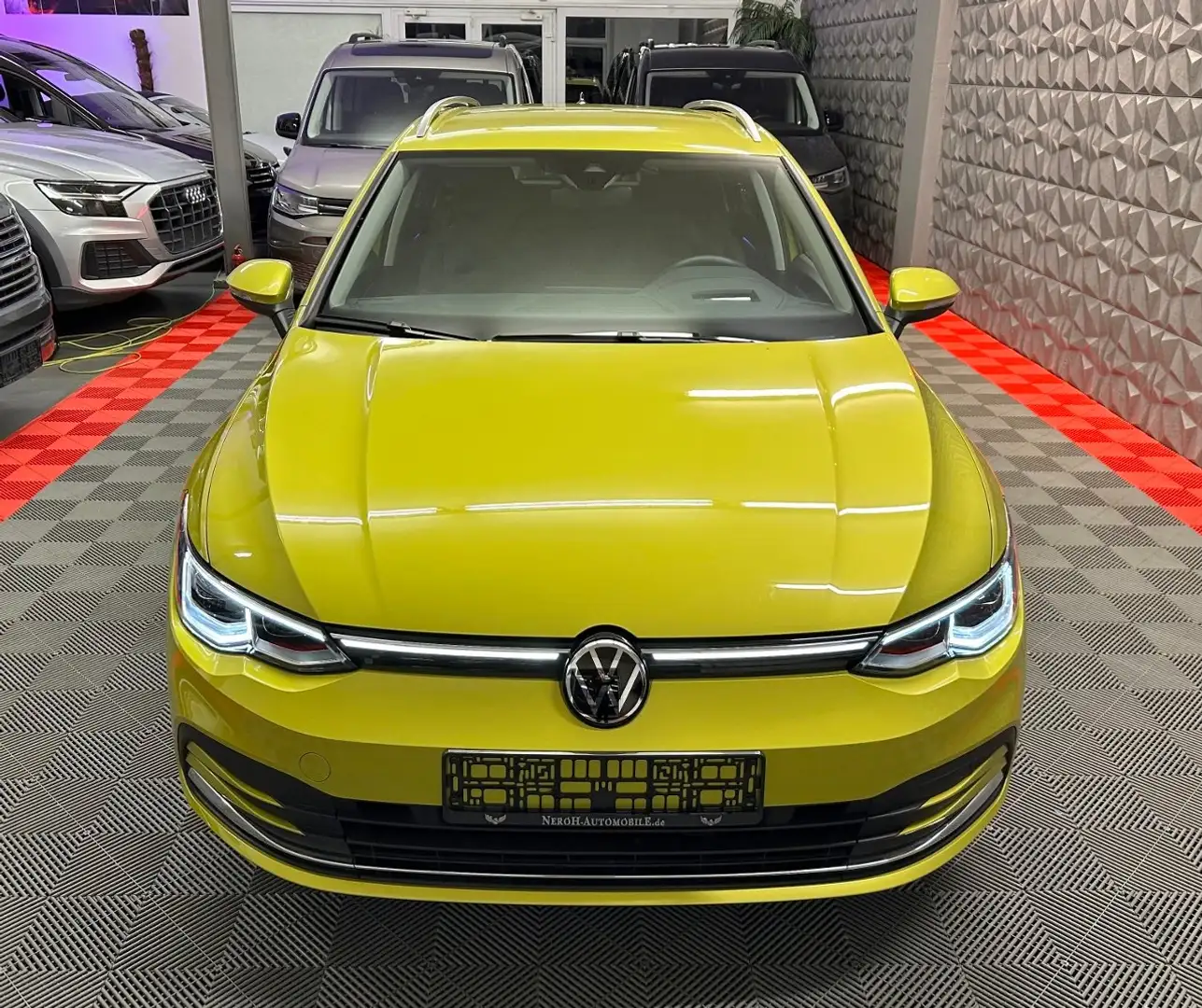 Volkswagen Golf 1.5 TGI DSG Style Variant CNG, LED, Head Up Gold - 2
