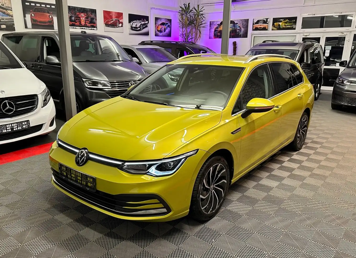 Volkswagen Golf 1.5 TGI DSG Style Variant CNG, LED, Head Up Gold - 1
