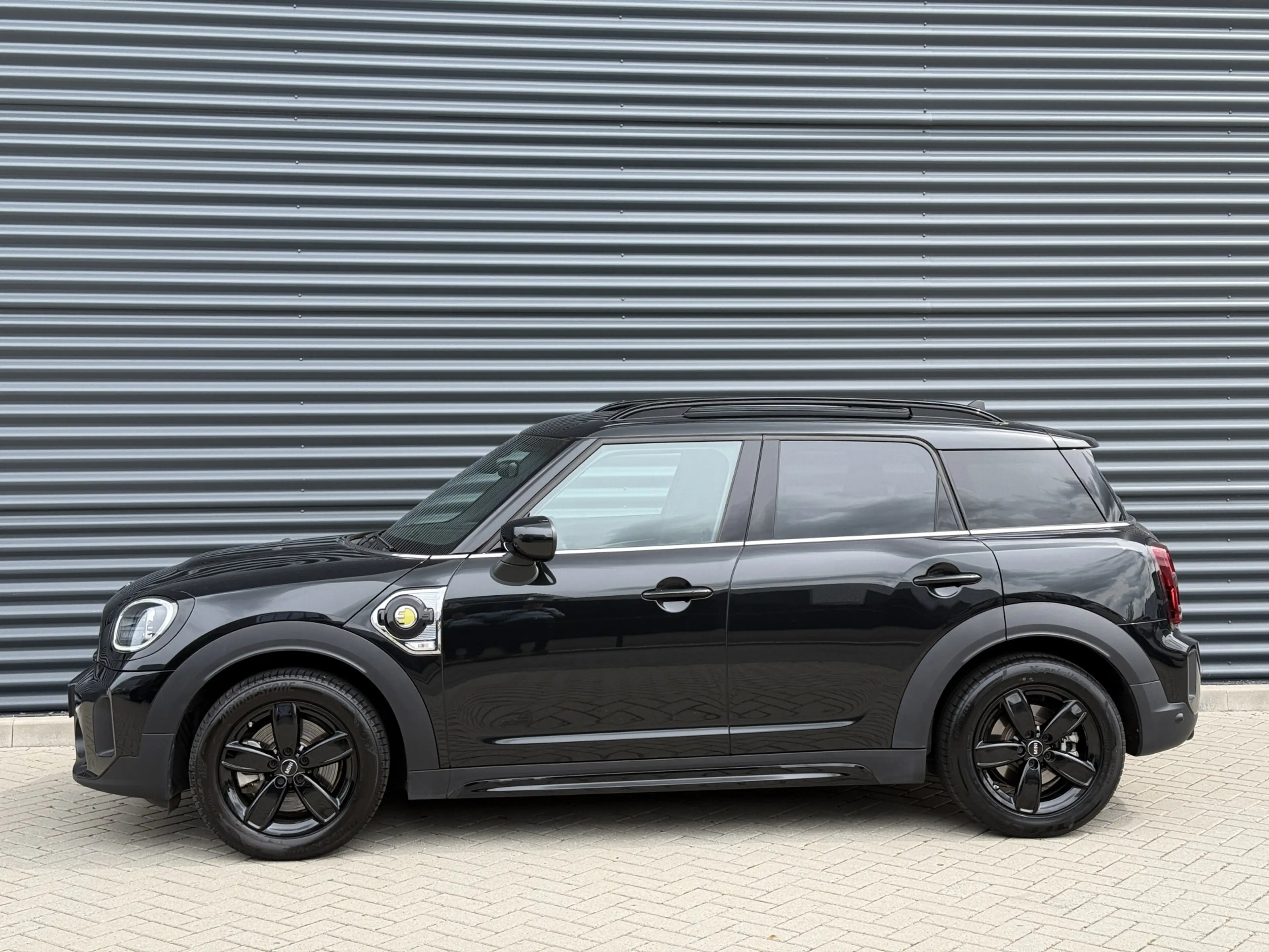 MINI Cooper SE Countryman 2.0 ALL4 Leder/Camera/Apple — photo 4