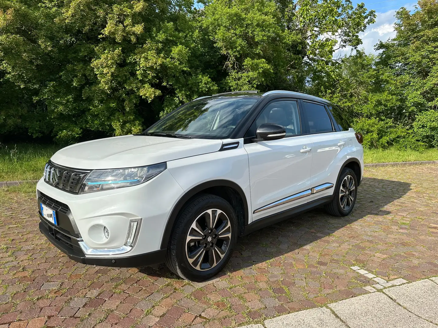 Suzuki Vitara 1.5 DualJet Starview 4wd AllGrip Hybrid auto 140V Bianco - 1
