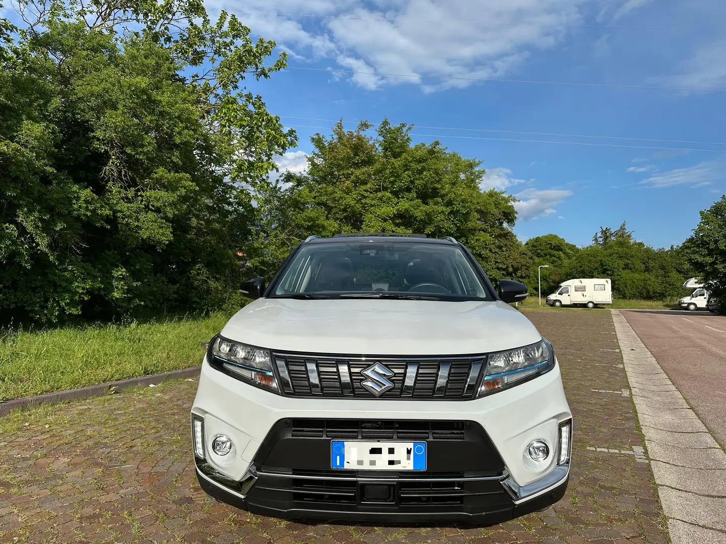 Suzuki Vitara 1.5 DualJet Starview 4wd AllGrip Hybrid auto 140V Bianco - 2