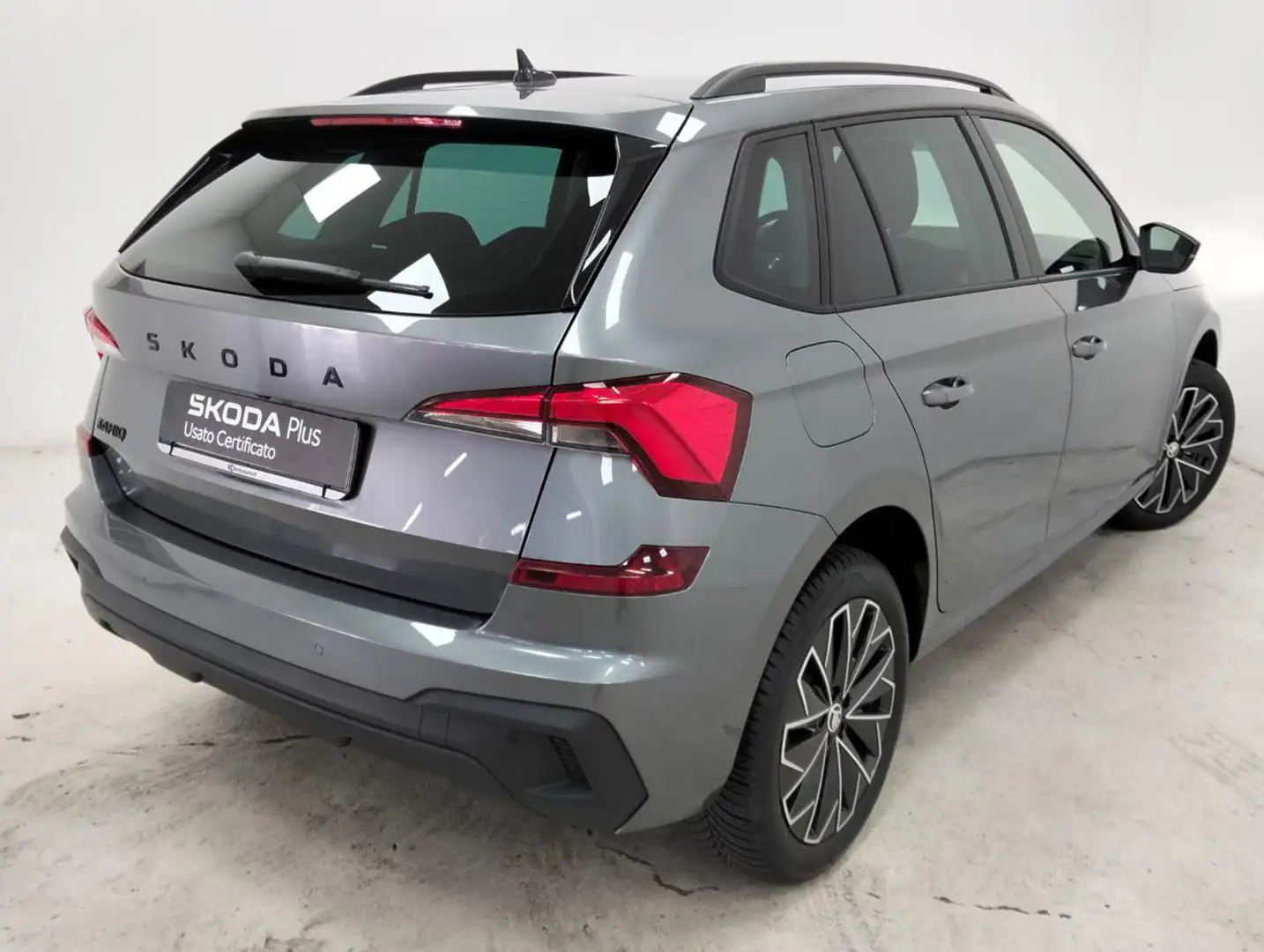 Skoda Kamiq 1.0 TSI 115 CV Selection Gris - 2