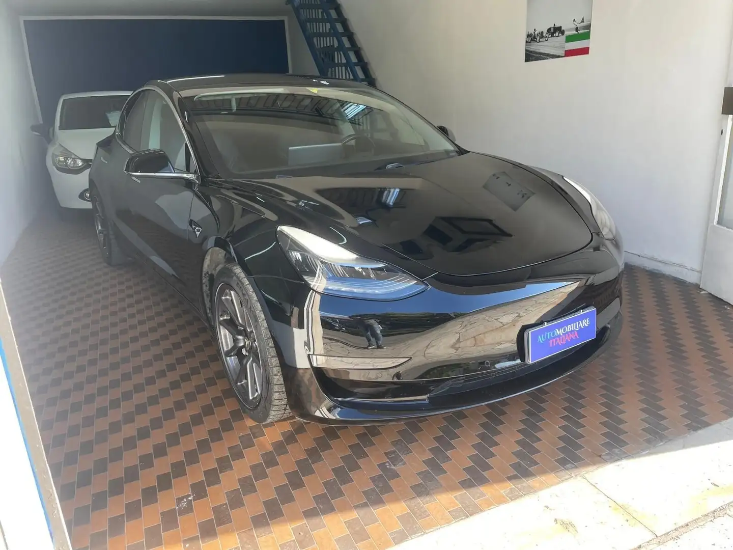 Tesla Model 3 Model 3 Standard RWD Plus Zwart - 1