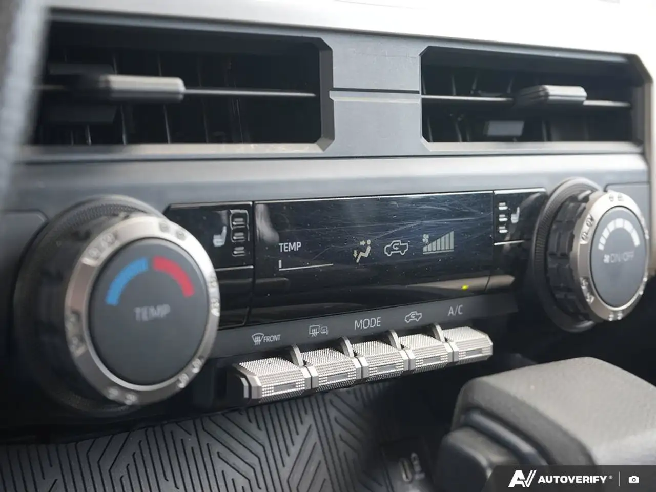 Toyota Tacoma photo Toyota Tacoma