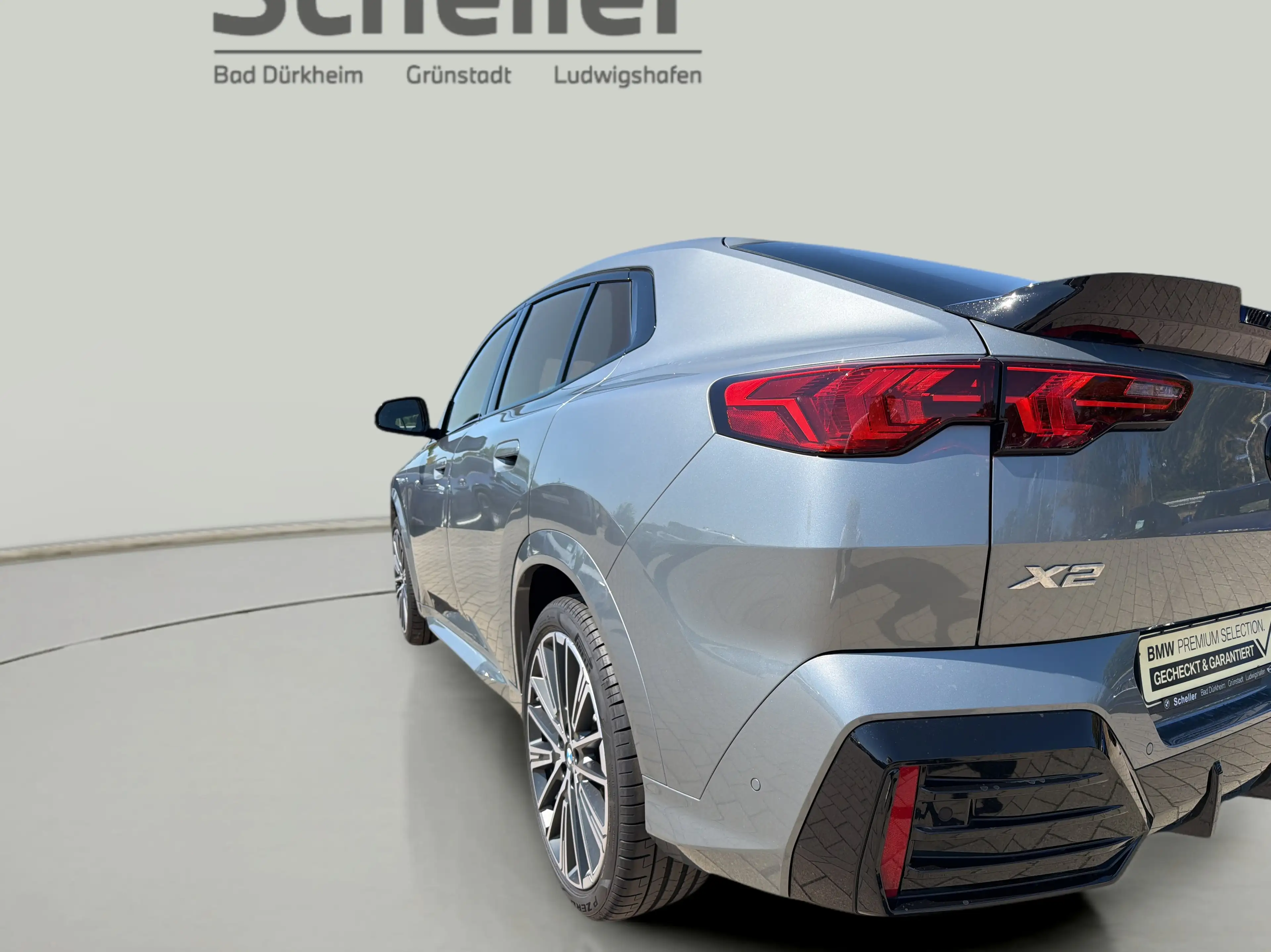 BMW X2 sDrive20i — photo 11