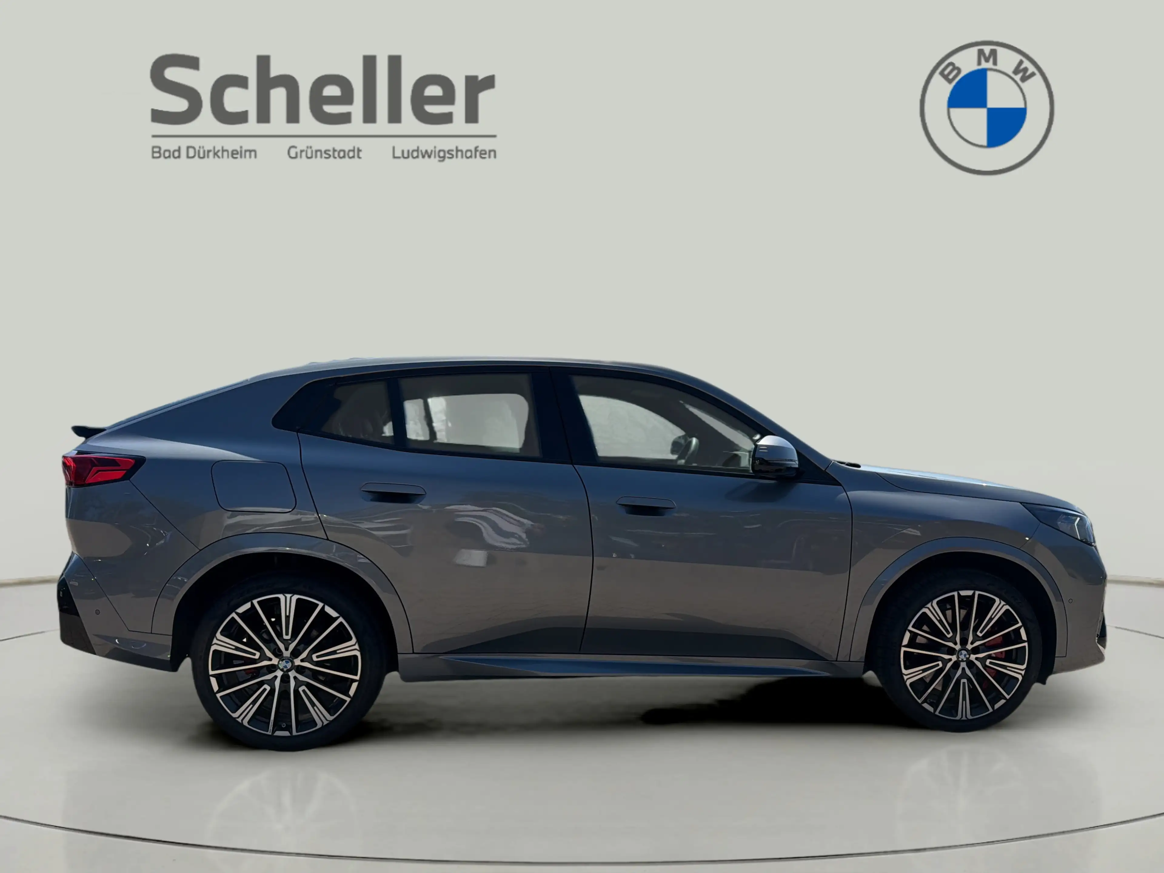 BMW X2 sDrive20i — photo 8