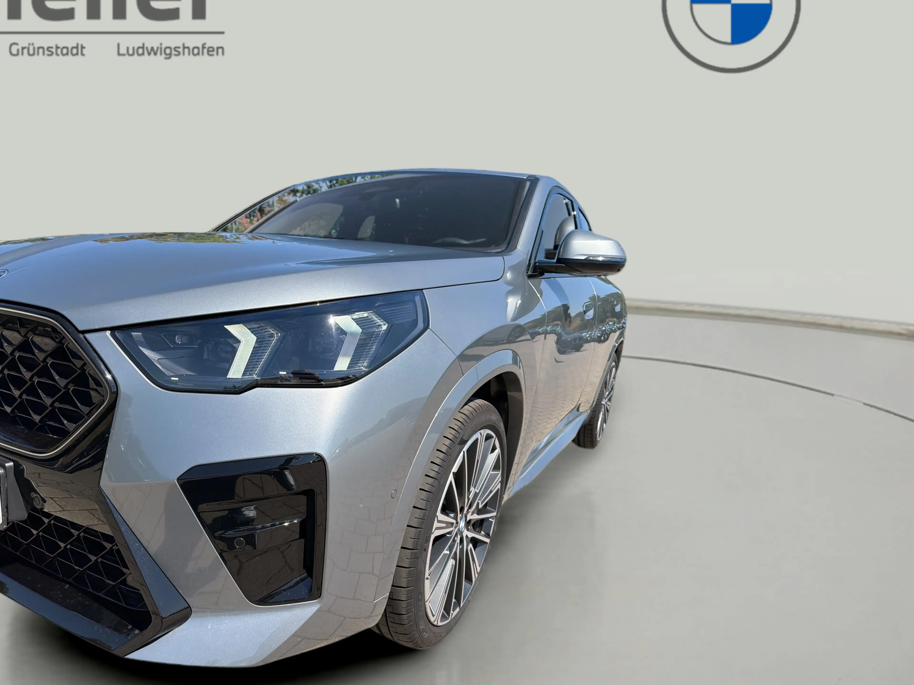 BMW X2 sDrive20i — photo 10