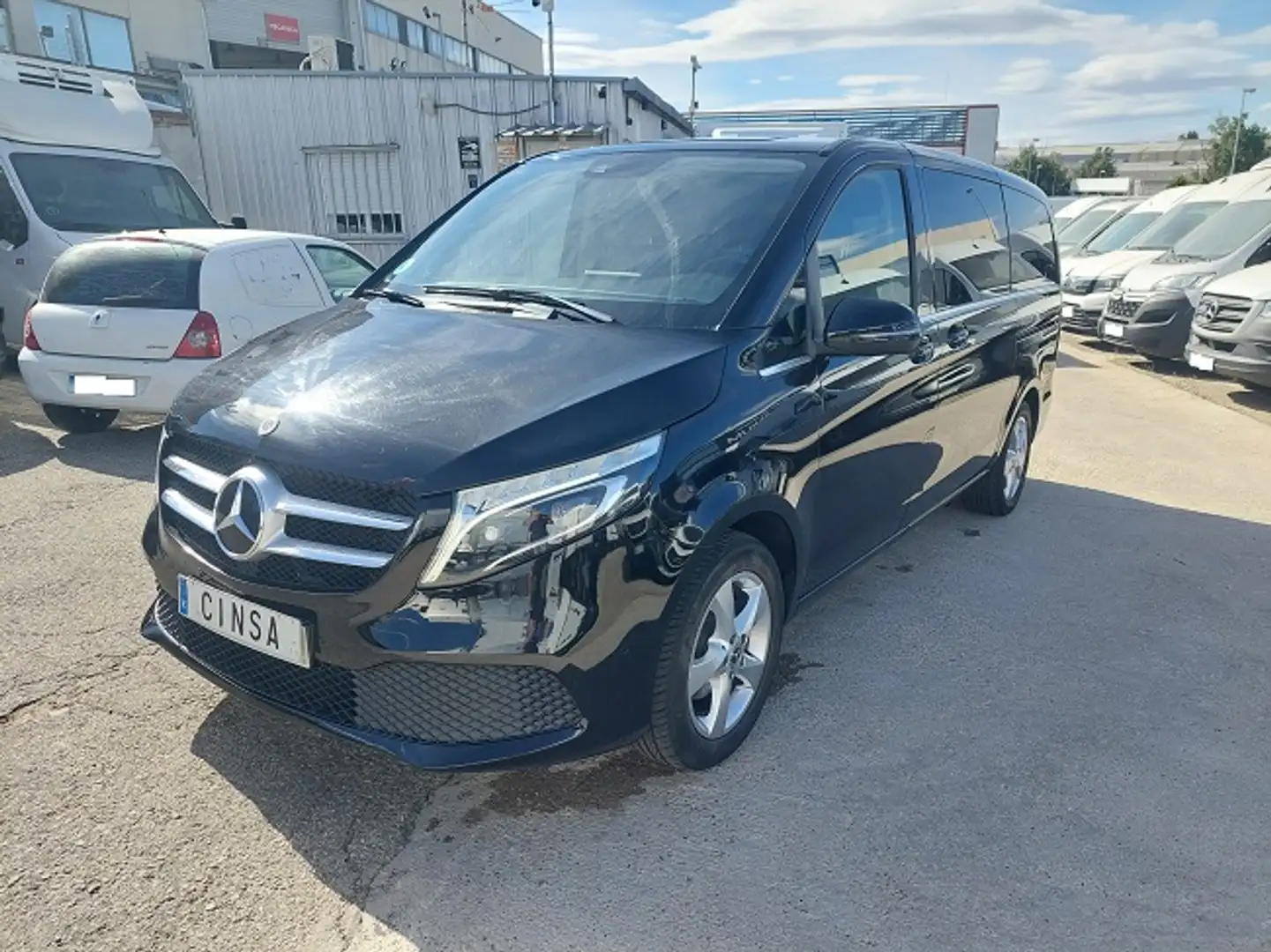 Mercedes-Benz V 220 220d Largo Avantgarde Negro - 2