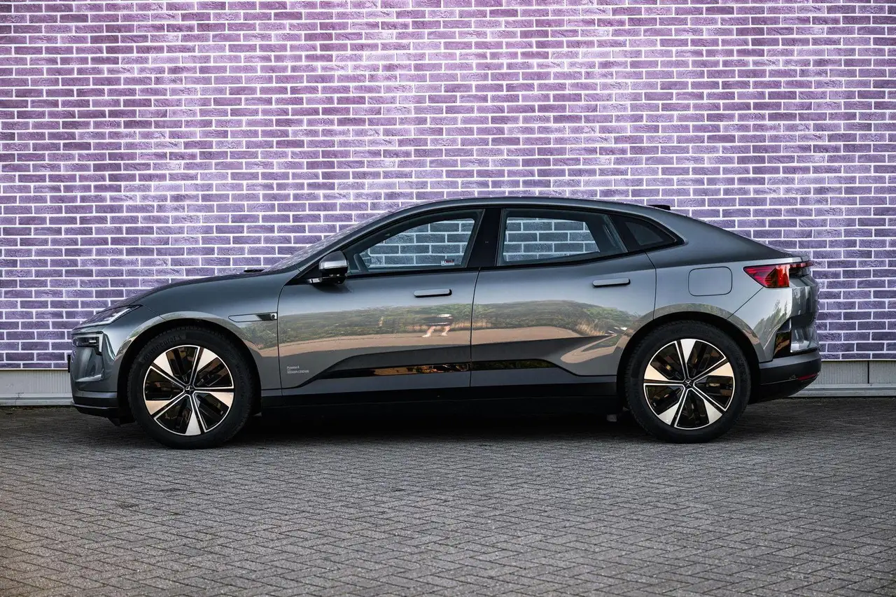 Polestar 4 2024