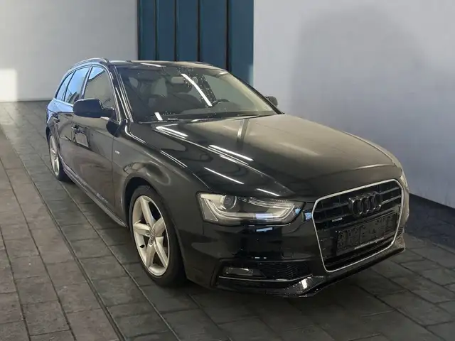 Audi A4 Avant Ambition quattro*Navi*AHK*Pano*LED* Klima