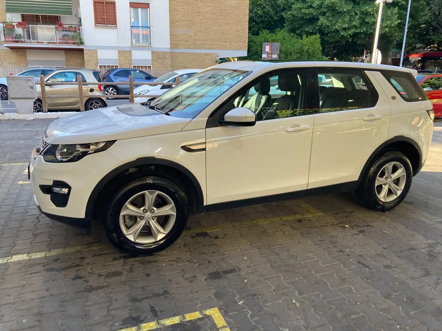 Land Rover Discovery Sport Discovery Sport I 2015 2.0 td4 HSE awd 150cv auto Bianco - 2