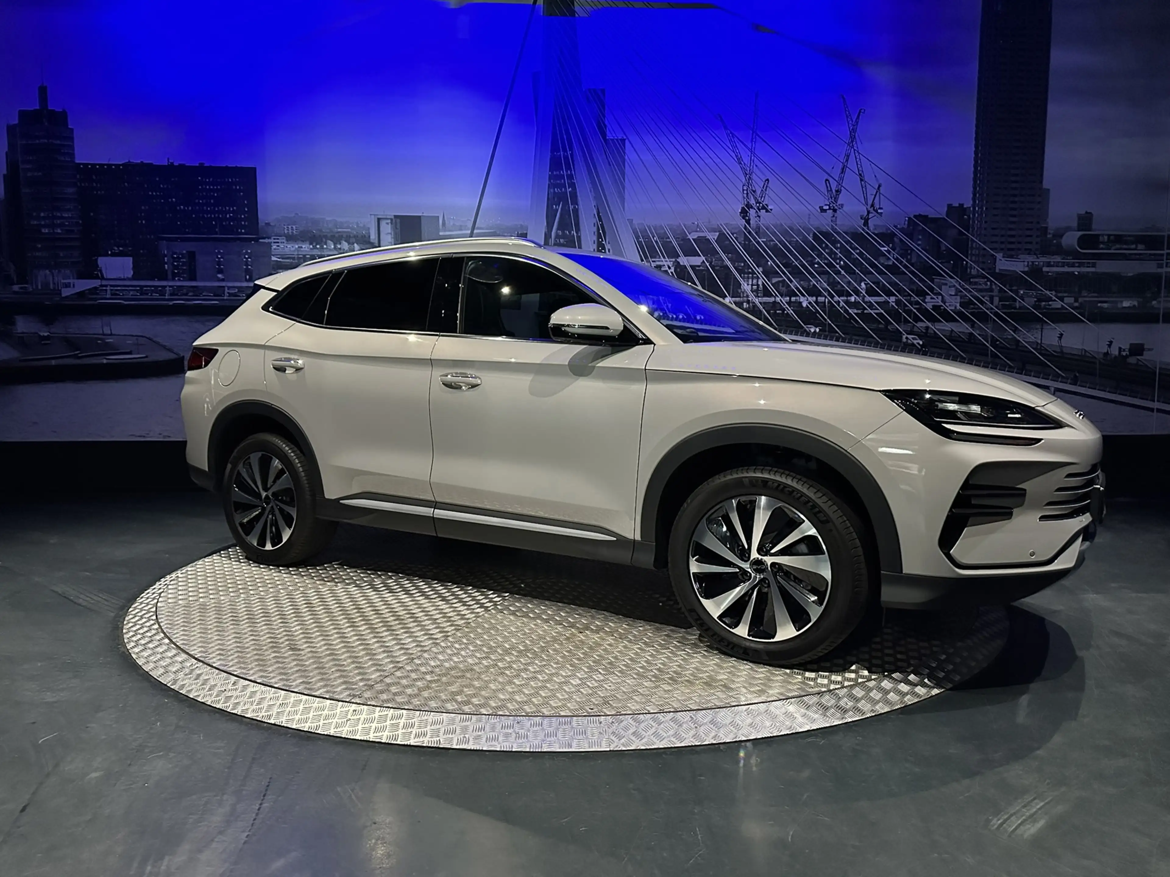 BYD Seal U 1.5 DM-i FWD Boost *Boundless Cloud/Zwart leder*Le — photo 3