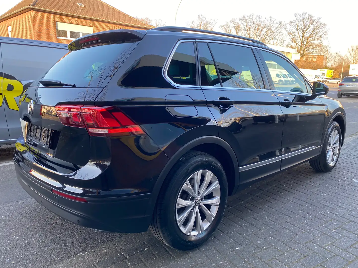 Volkswagen Tiguan Volkswagen Tiguan 2.0 TDI Comfortlin Noir - 2