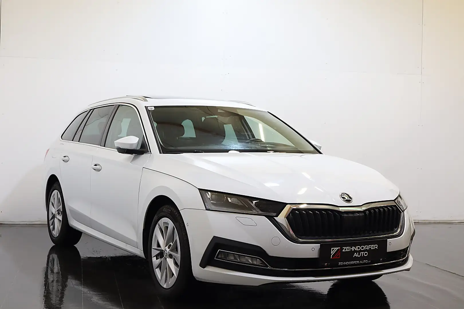 Skoda Octavia Combi 2,0 TDI DSG|MATRIX|PANO|HEAD-UP|RFK| Weiß - 2