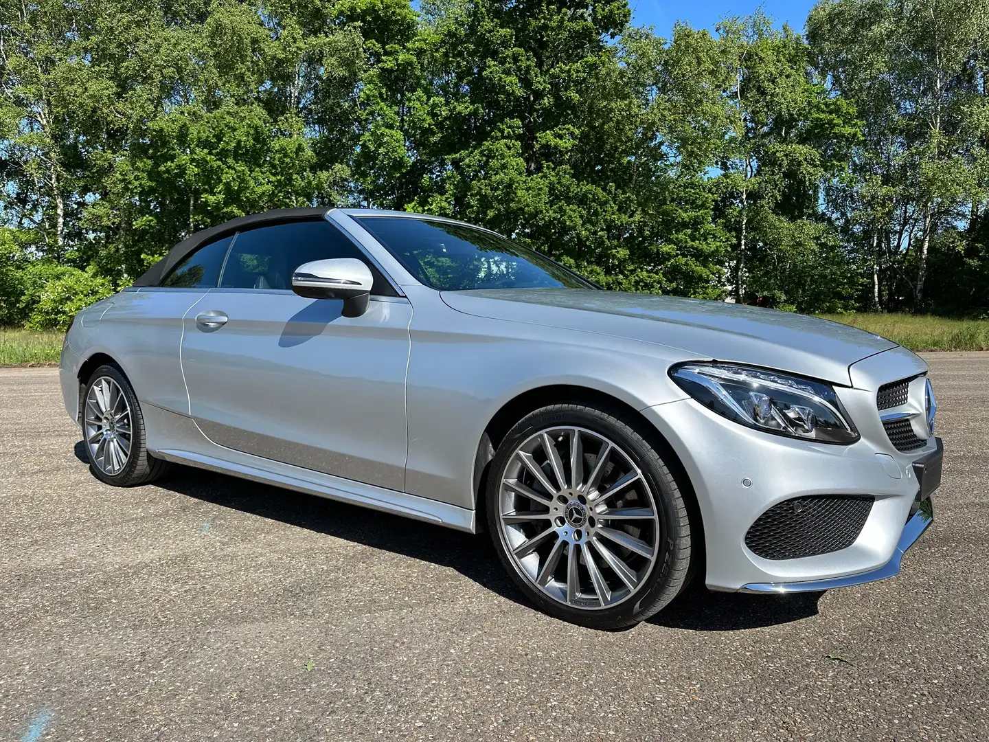 Mercedes-Benz C 300 C 300 Cabrio 9G-TRONIC AMG Line Stříbrná - 1