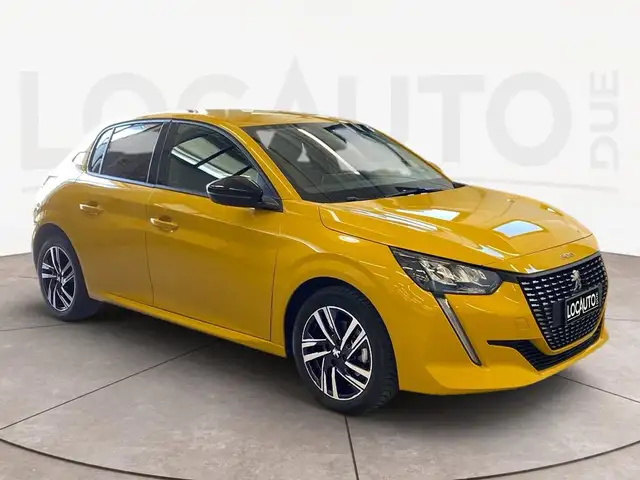 Peugeot 208 view 3