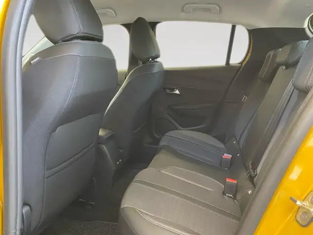 Peugeot 208 view 8