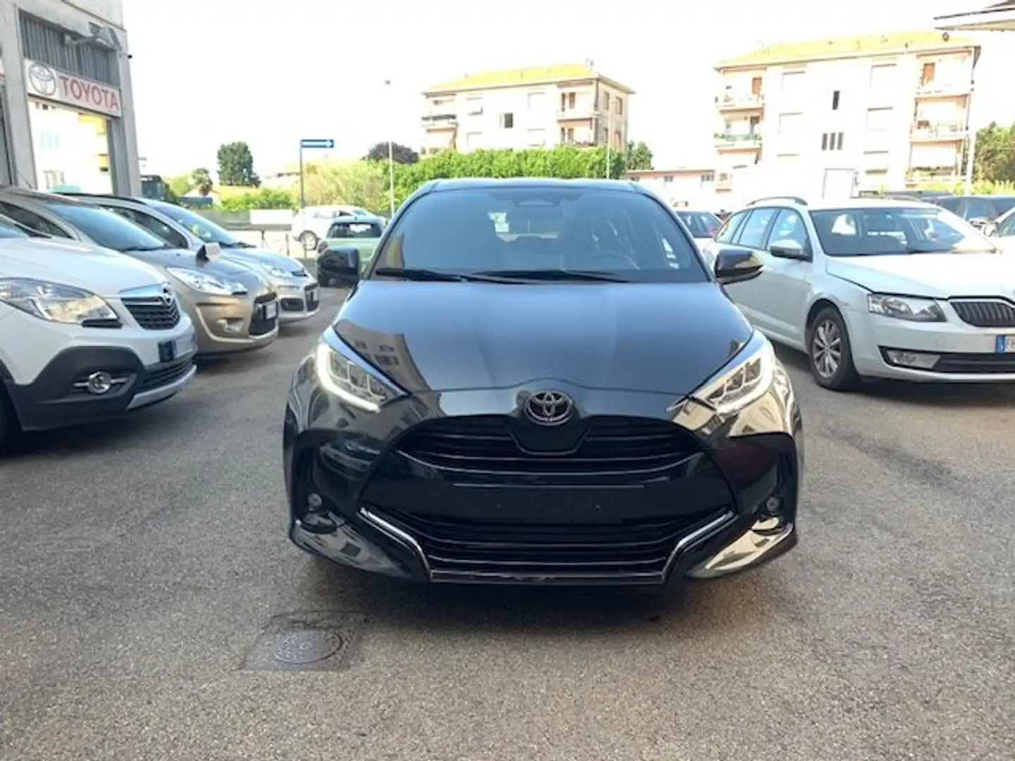 Toyota Yaris Hybrid Lounge 131cv Nero - 1
